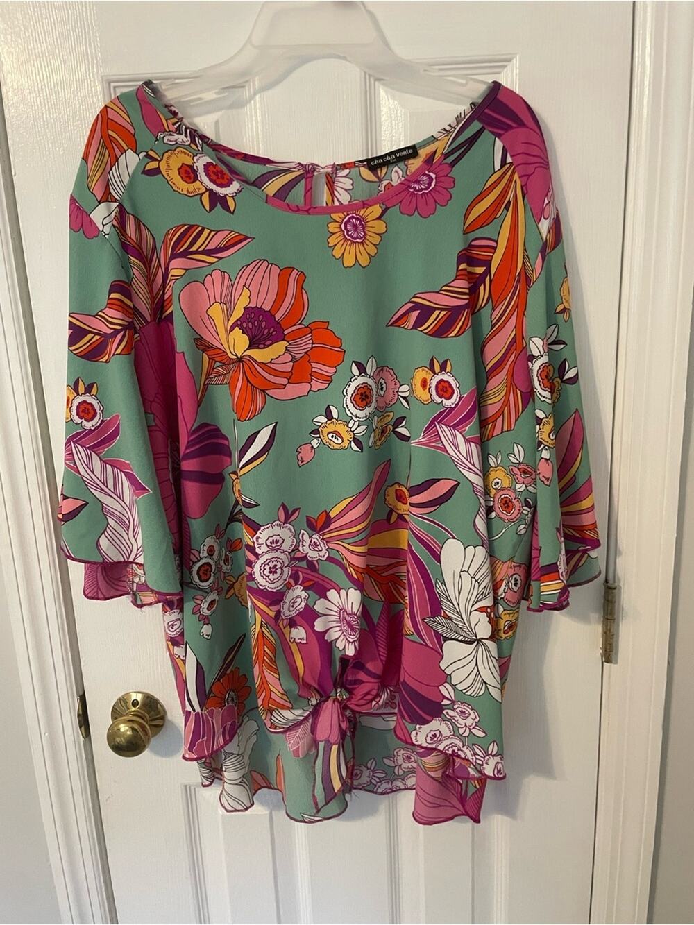 Chacha Vente Floral Tie-Front Flutter Sleeve Top in Mint & Magenta